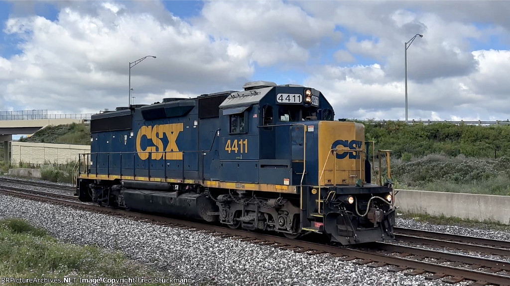 CSX 4411 is L320 and has work farther east.